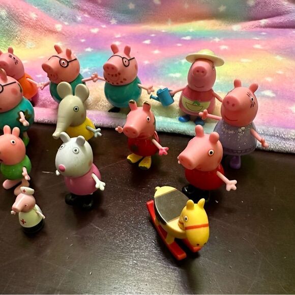 Peppa pig lot figures - Picture 7 of 8